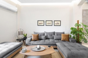 Deluxe 3-BDRM Urban-industrial Apt at Acropolis